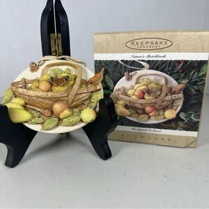 HALLMARK Backyard Orchard Nature's Sketchbook Marjolein Bastin Ornament